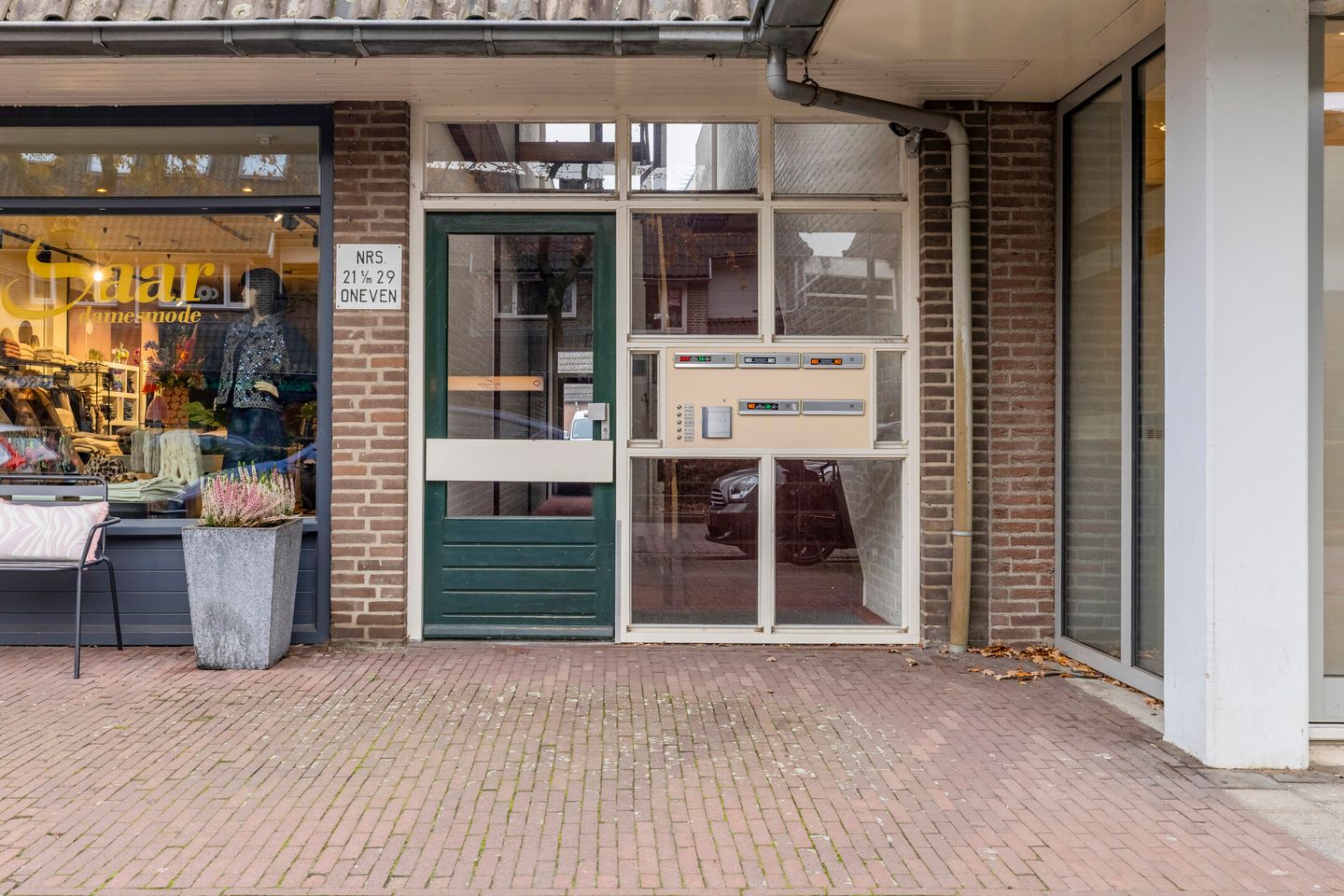 Photo 4 of Vincent van Goghstraat 27