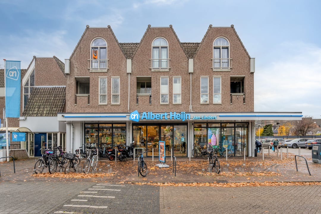 Photo 32 of Vincent van Goghstraat 27