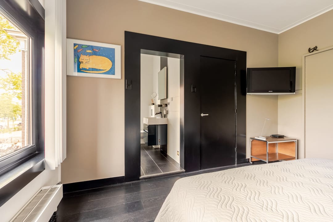 Characterful 1930s Villa on the Spaarne with Private Jetty — 26
