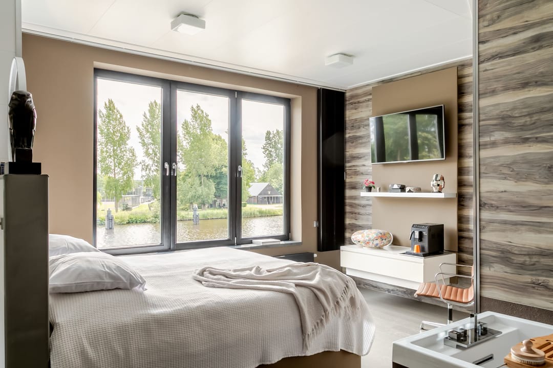 Characterful 1930s Villa on the Spaarne with Private Jetty — 22