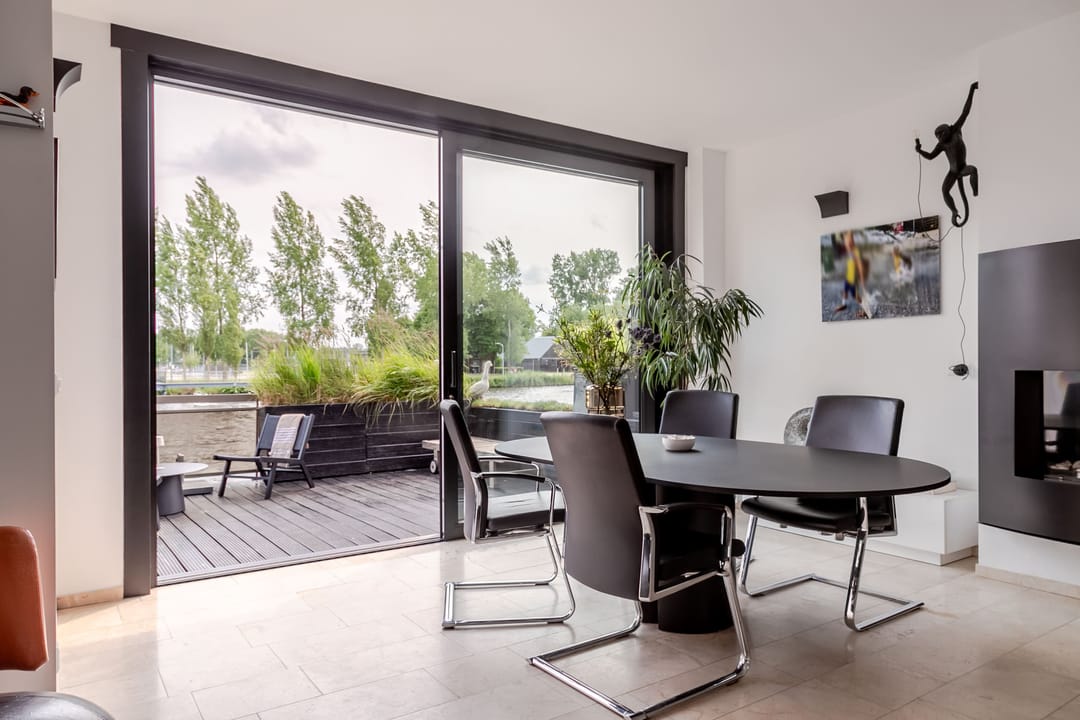 Characterful 1930s Villa on the Spaarne with Private Jetty — 11