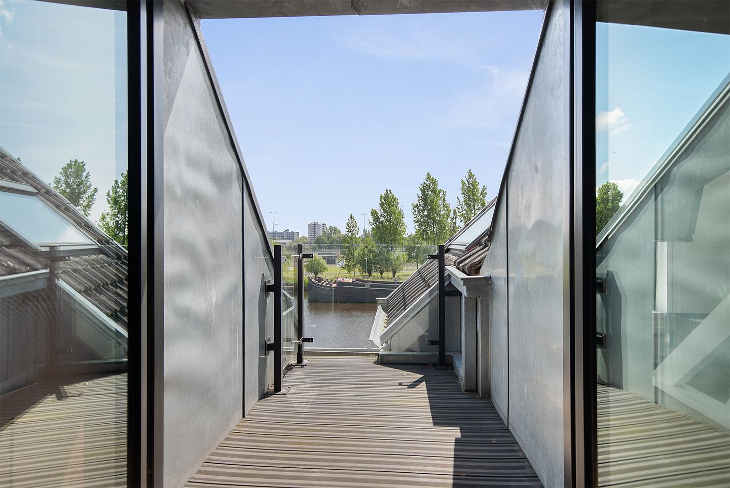 Characterful 1930s Villa on the Spaarne with Private Jetty — 35