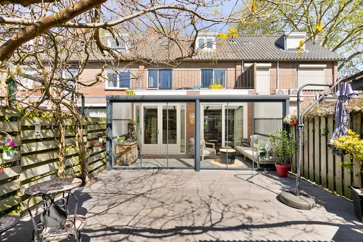 Photo 4 of Maximiliaanstraat 3
