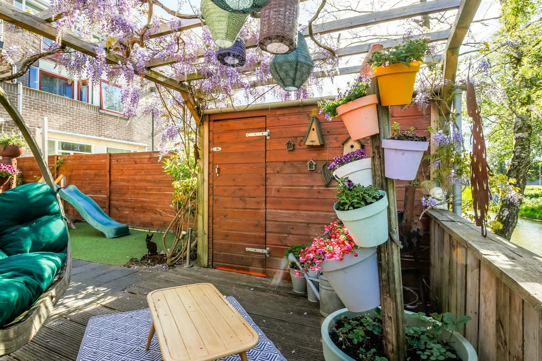 Charming maisonnette apartment with sunny south-facing garden and carport — 32