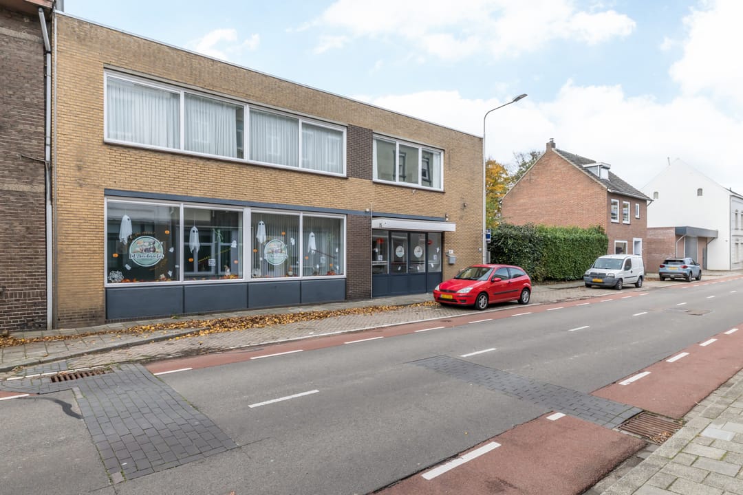 Photo 2 of Schaesbergerstraat 75-A