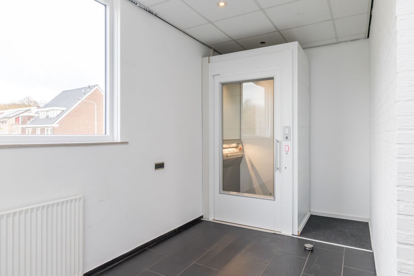 Photo 4 of Schaesbergerstraat 75-A
