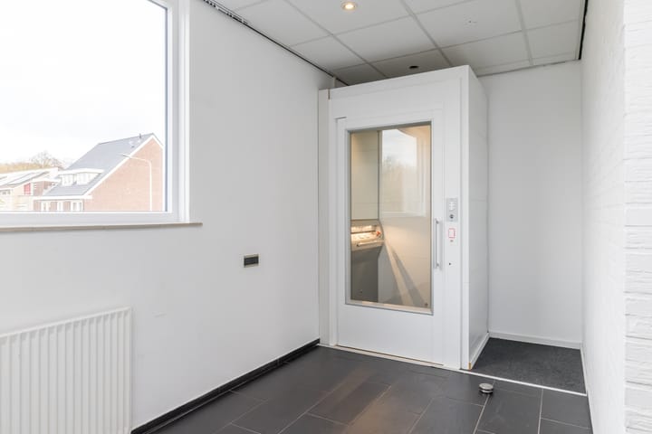 Photo 4 of Schaesbergerstraat 75-A