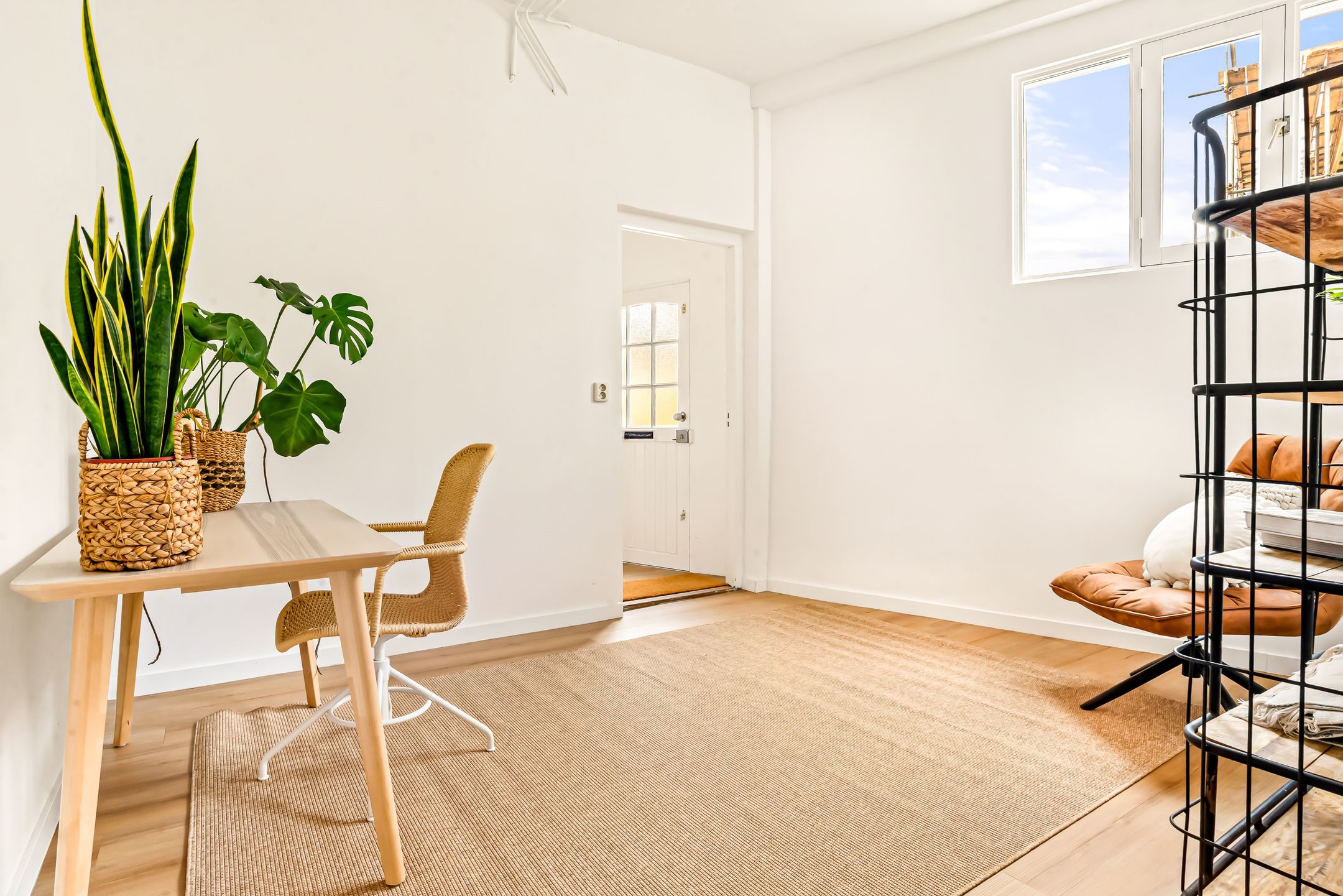 Spacious Family Home with Rooftop Terrace and Home Office Potential — 15