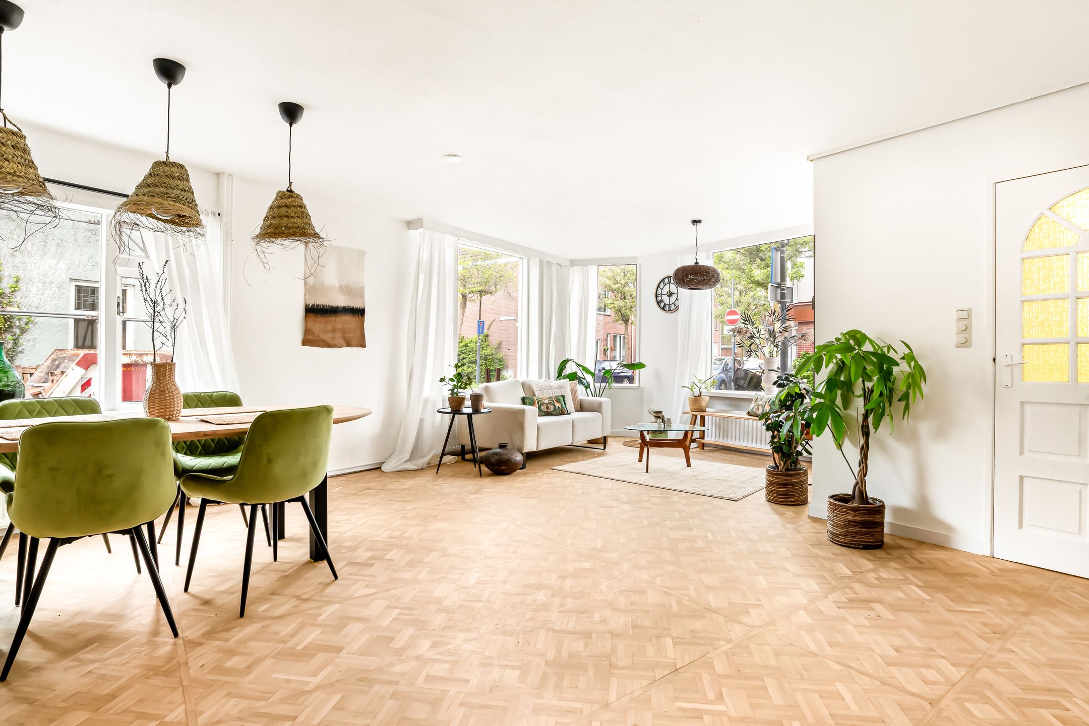Spacious Family Home with Rooftop Terrace and Home Office Potential — 12