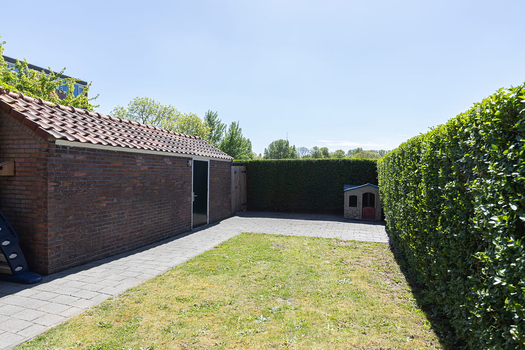 Photo 32 of Beekmanstraat 145