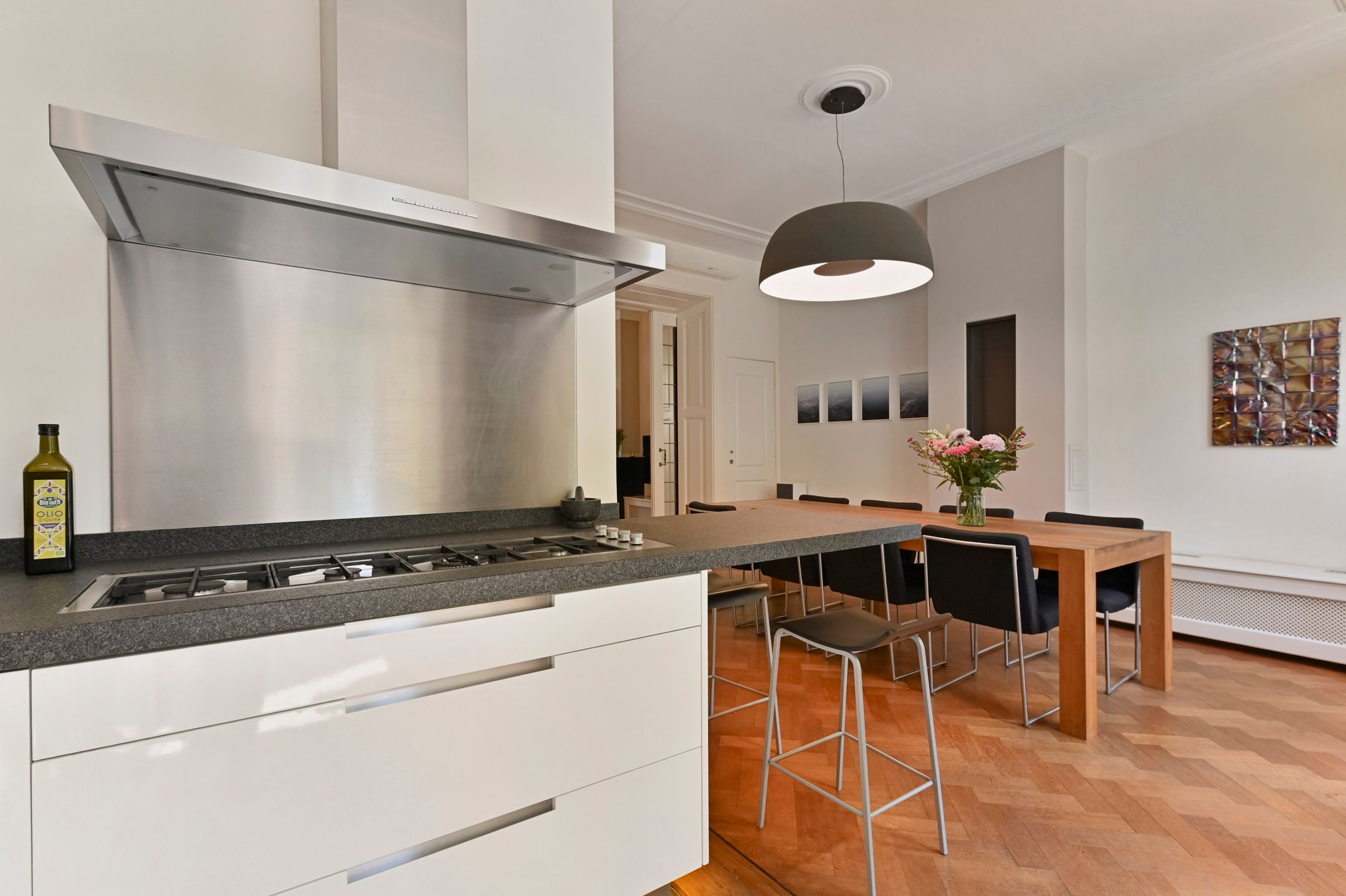 Photo 18 of Emmastraat 49