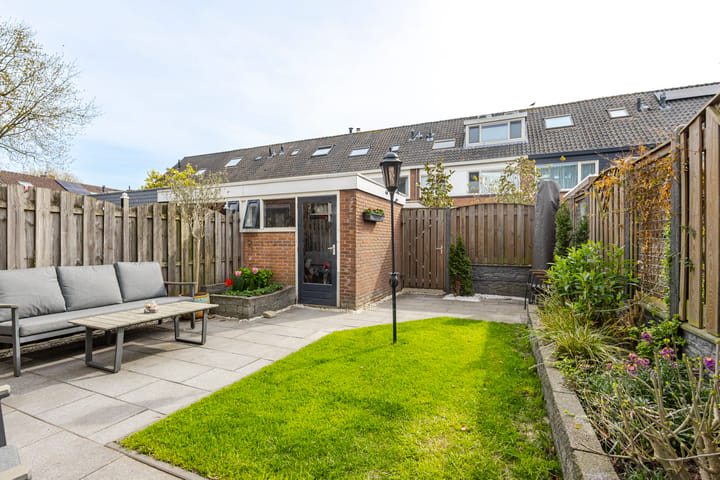 Photo 2 of Brederostraat 53