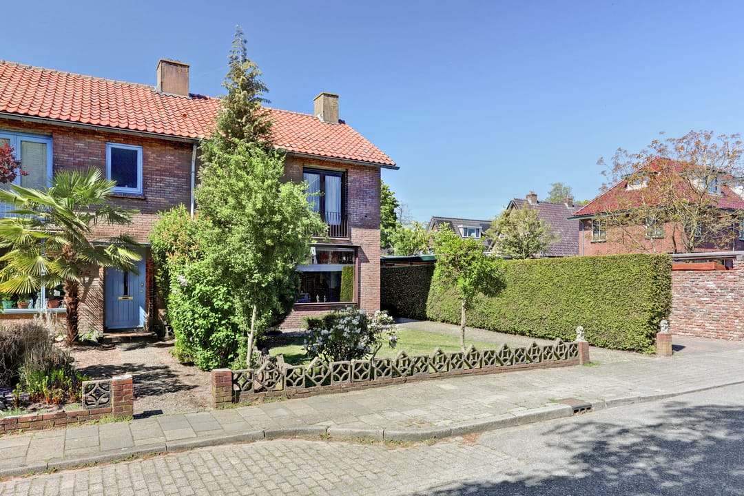 Photo 2 of Bloemersstraat 35