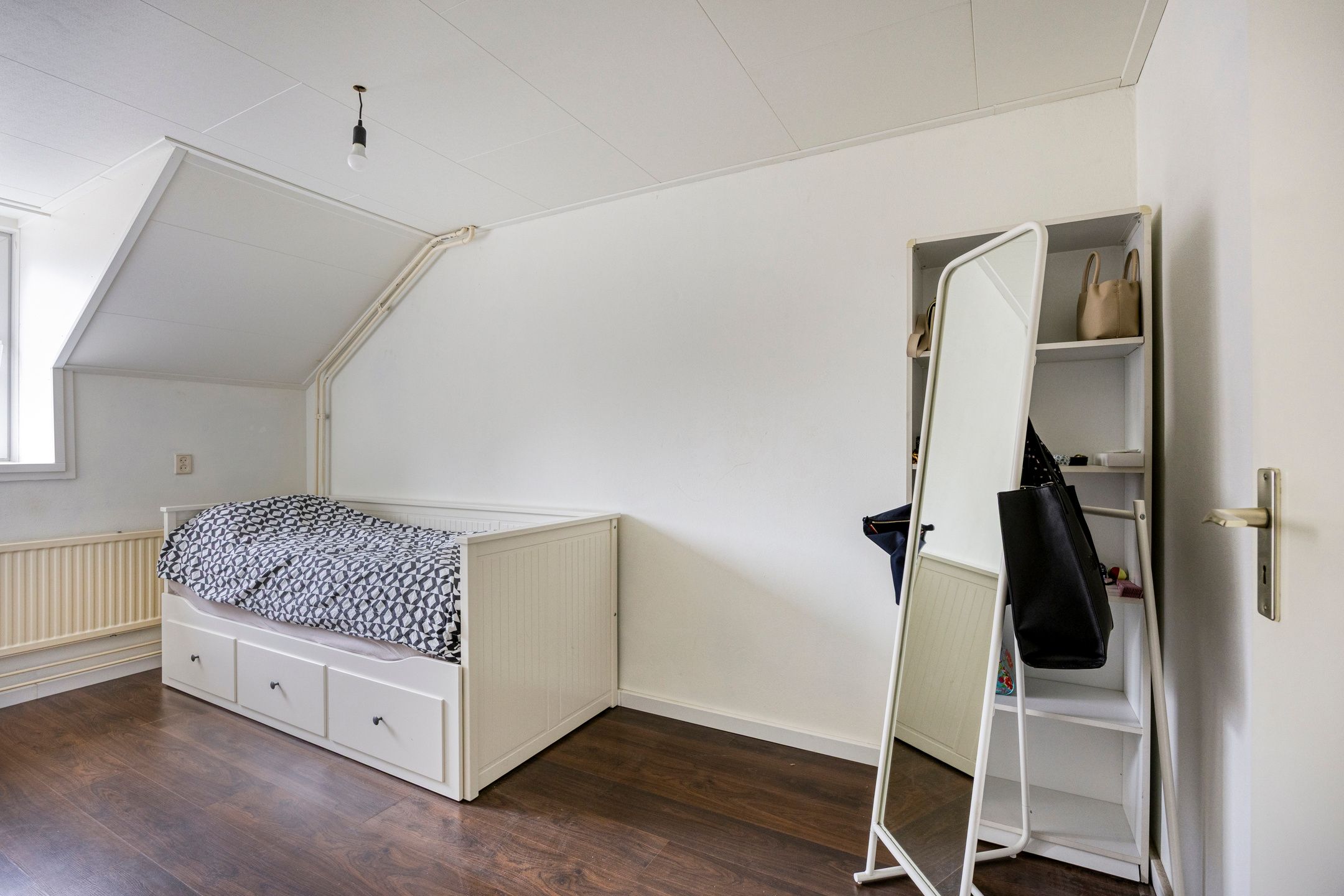 Move-in Ready Semi-Detached Home in Quiet Heel Location — 27