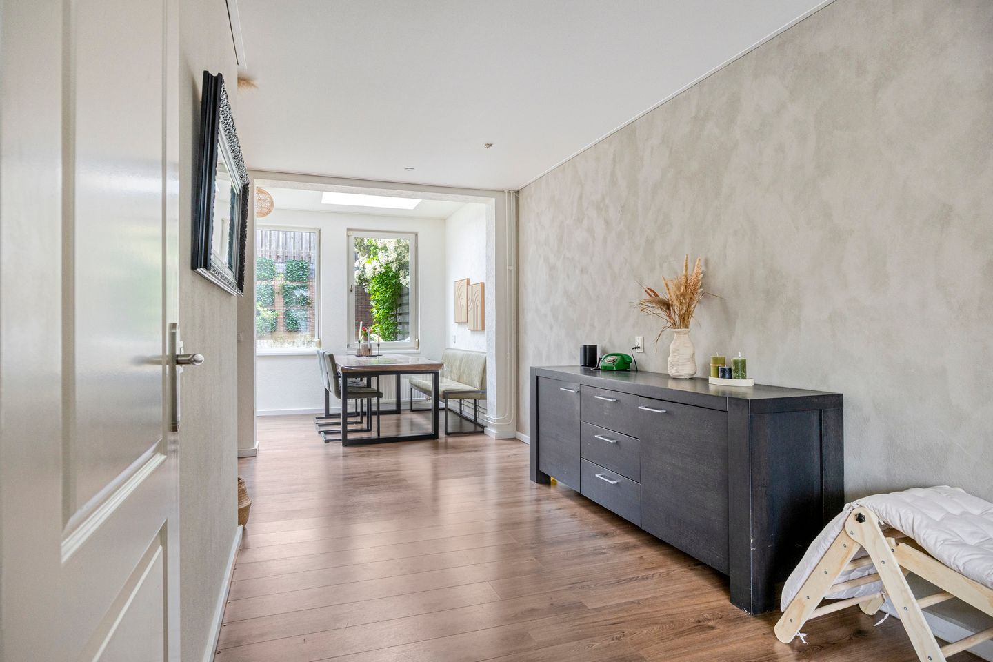 Move-in Ready Semi-Detached Home in Quiet Heel Location — 14