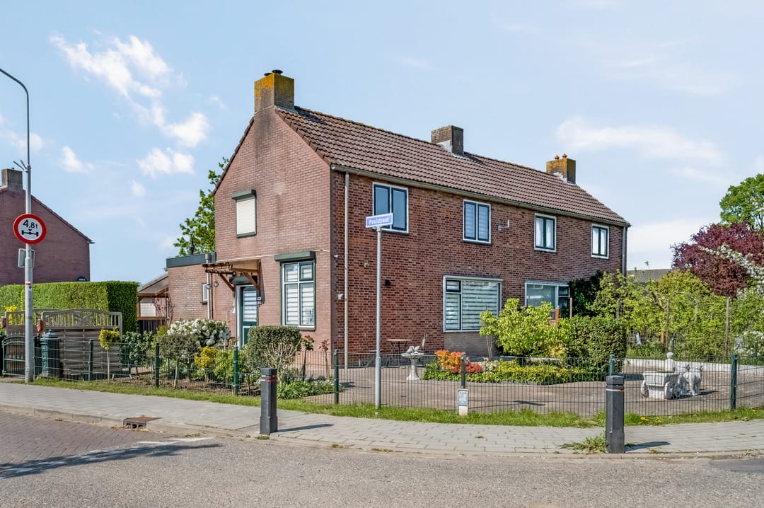 Photo 31 of Paulstraat 2
