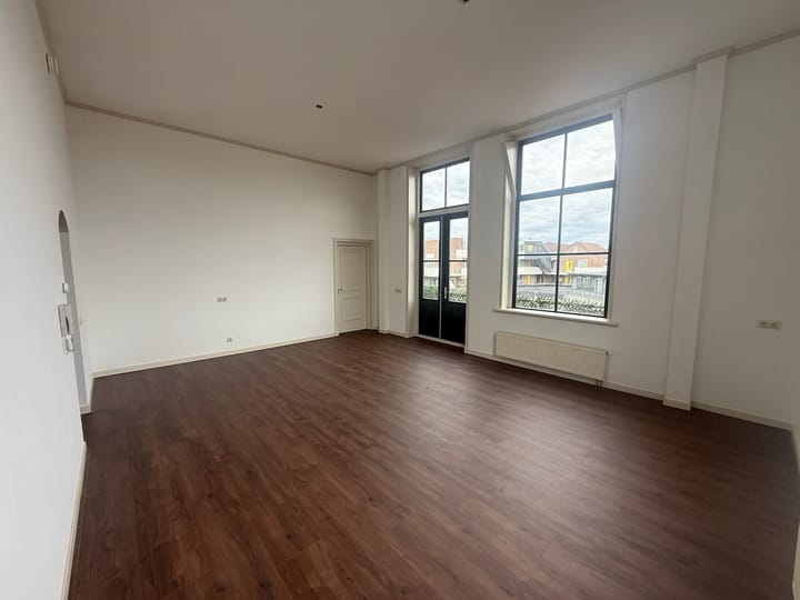 Photo 5 of Voorstraat 74-E