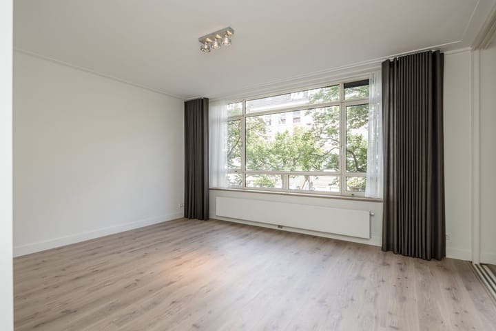Photo 3 of Milletstraat 29-1