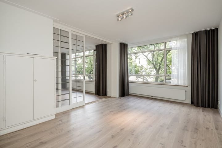 Photo 5 of Milletstraat 29-1