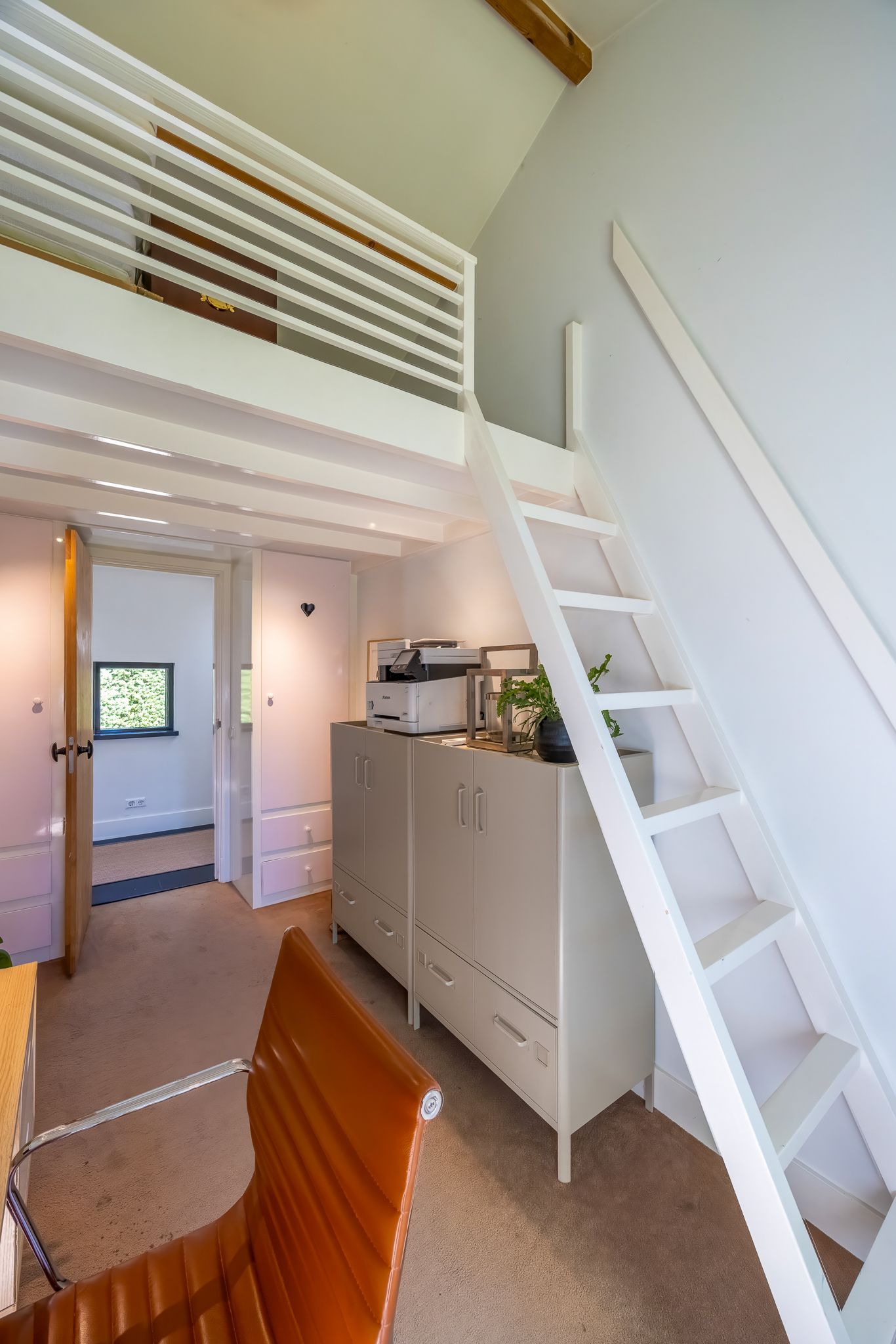 Exclusive Detached Villa with Guesthouse and Heated Pool in Laren — 36