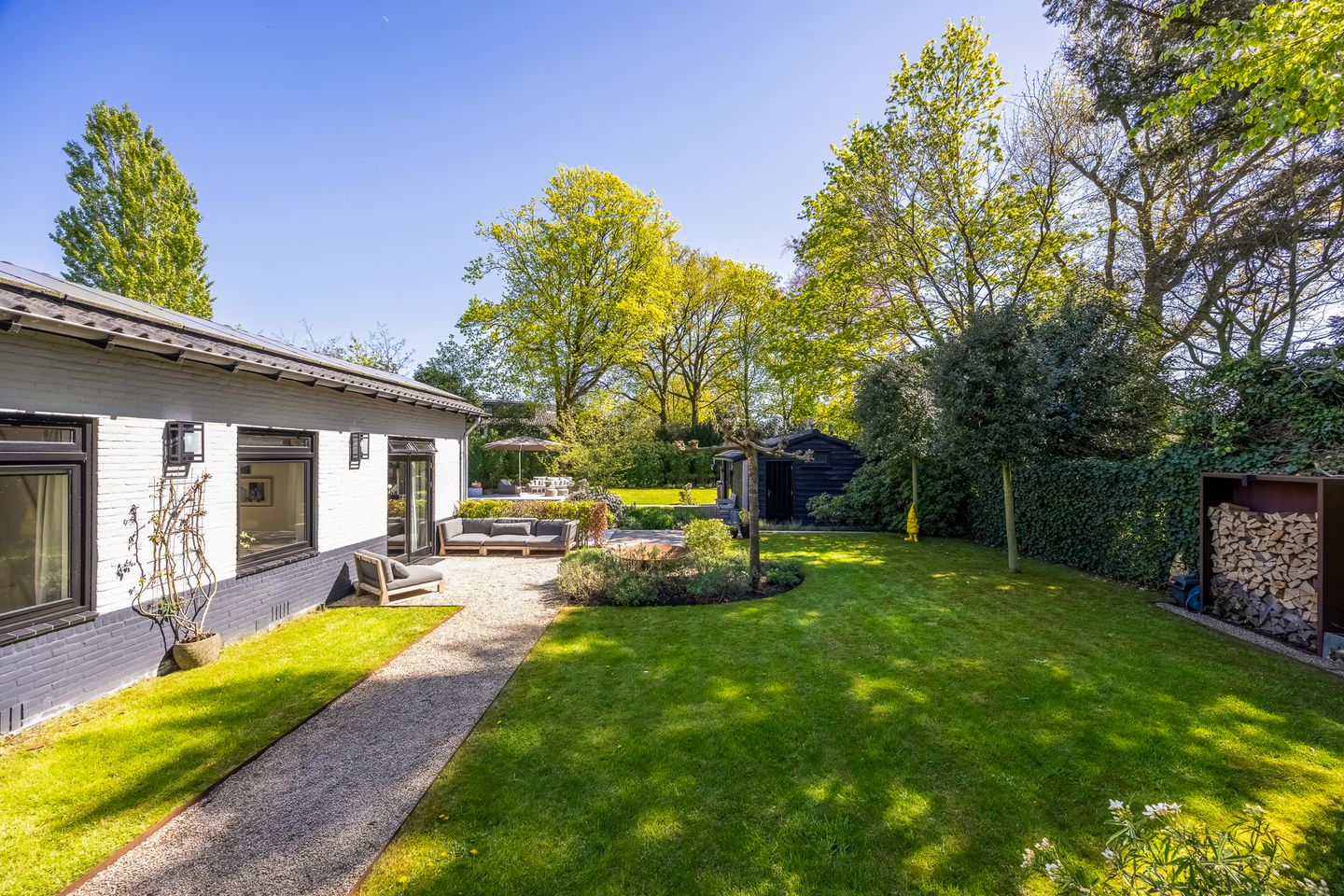 Exclusive Detached Villa with Guesthouse and Heated Pool in Laren — 44