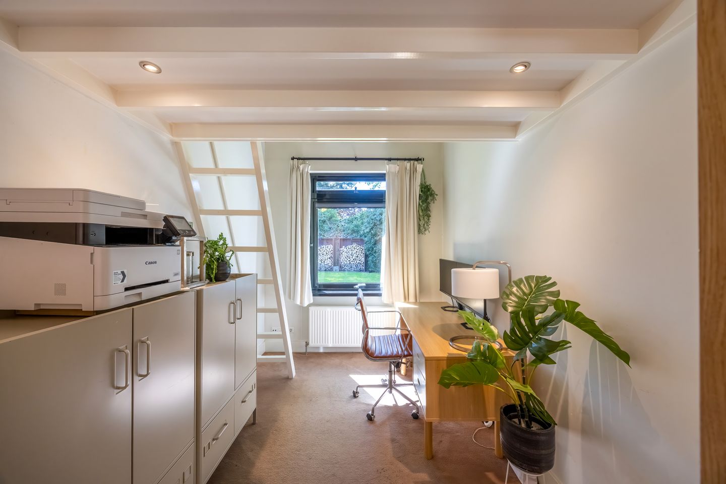 Exclusive Detached Villa with Guesthouse and Heated Pool in Laren — 34