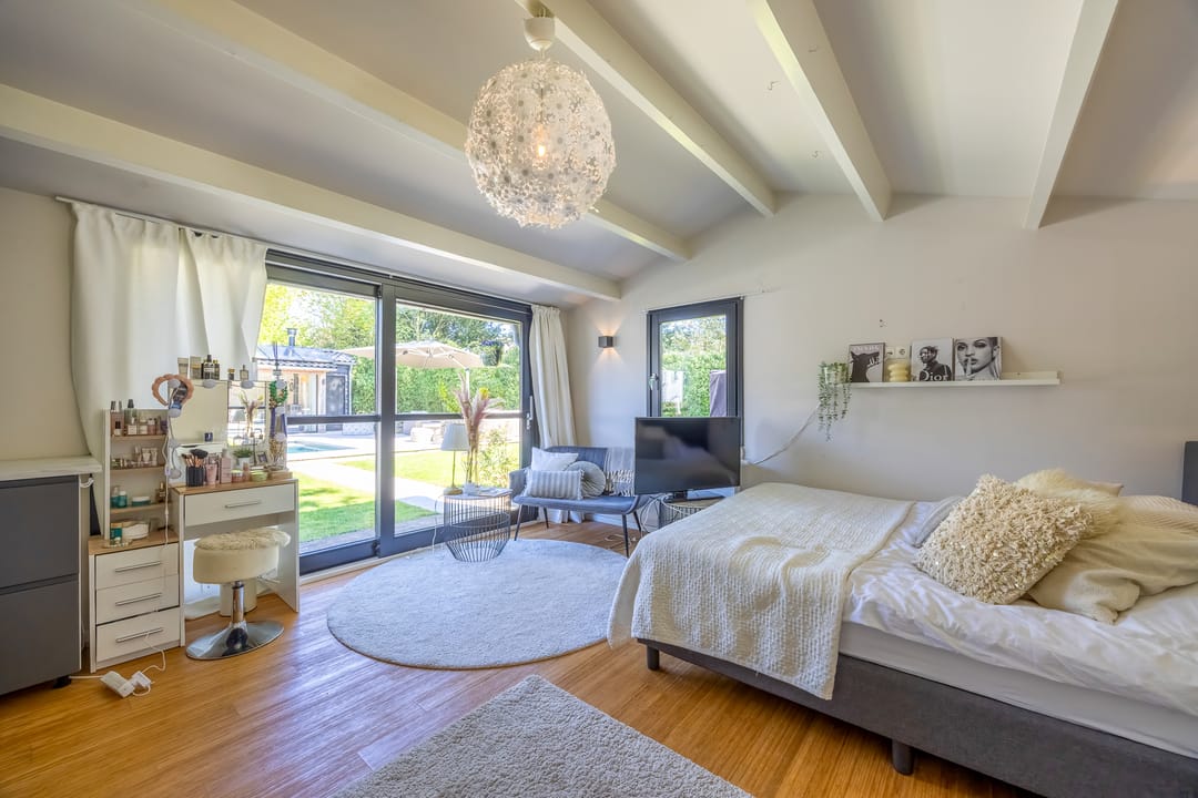Exclusive Detached Villa with Guesthouse and Heated Pool in Laren — 62