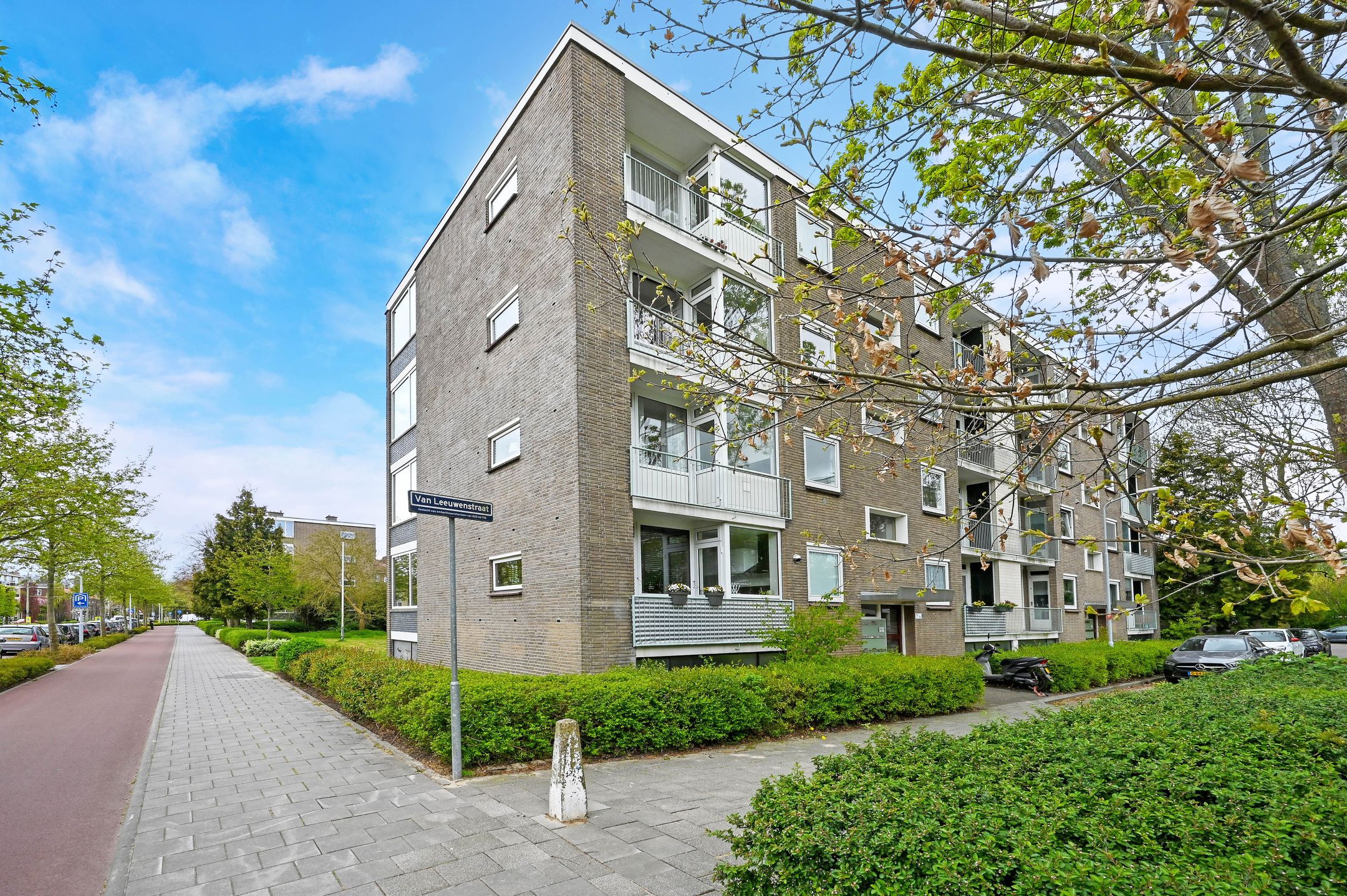 van Leeuwenstraat 85 