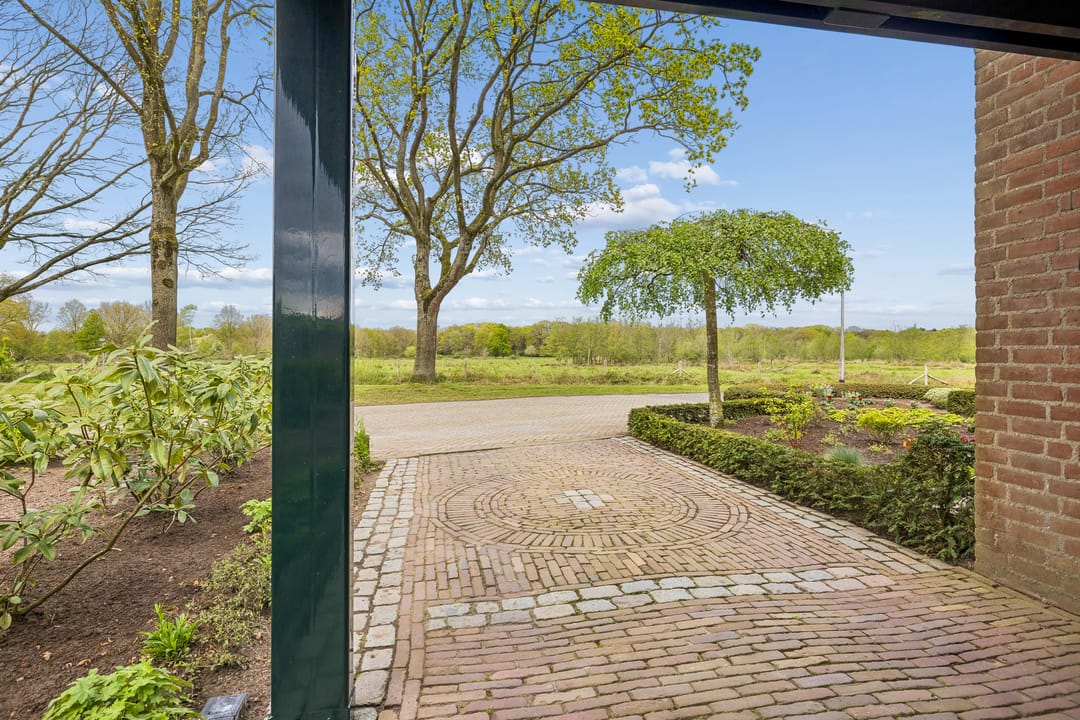 Spacious Corner Home with Panoramic Nature Views in De Blaak — 46