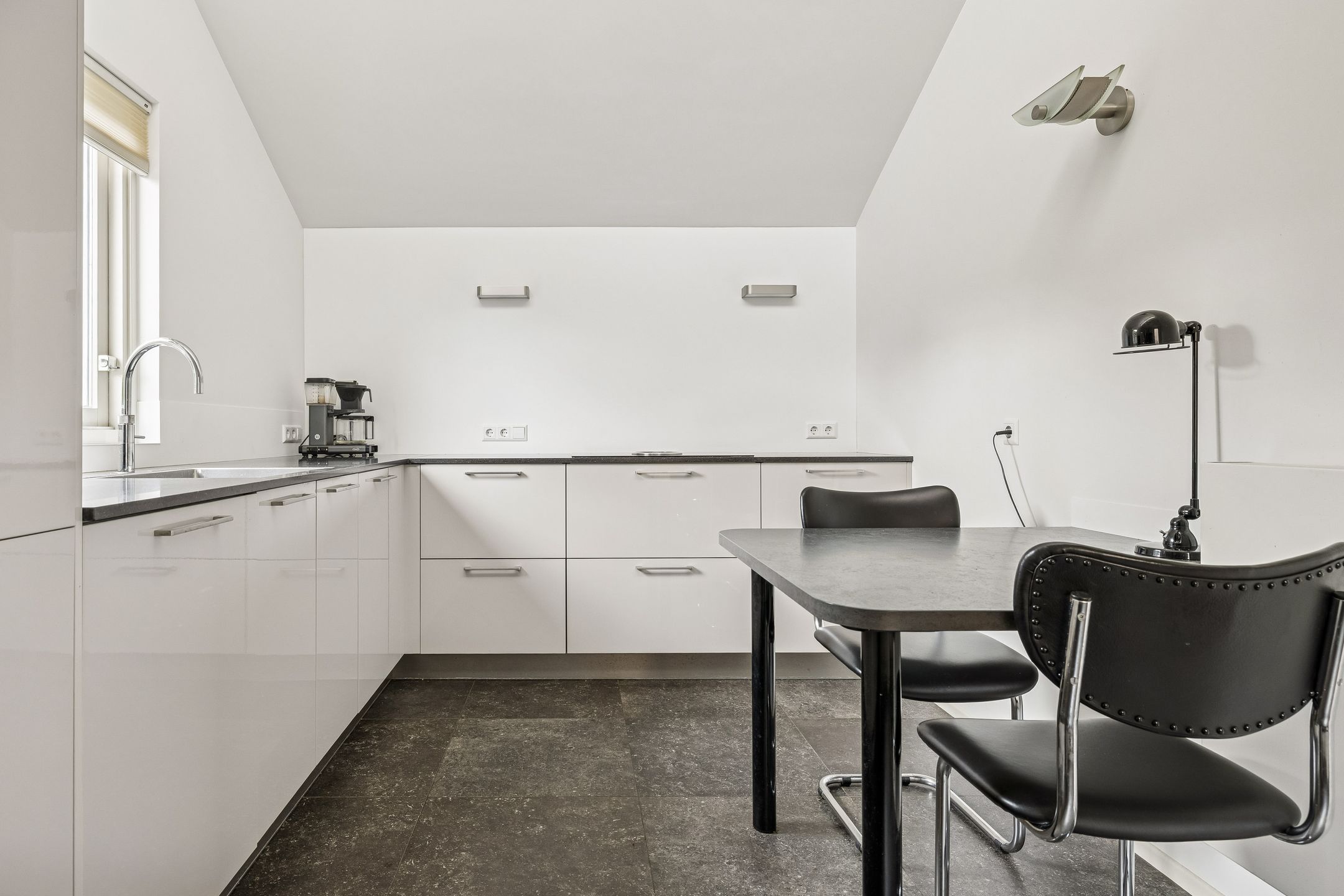 Spacious Corner Home with Panoramic Nature Views in De Blaak — 15