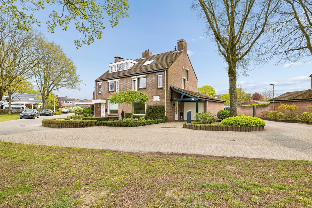 Spacious Corner Home with Panoramic Nature Views in De Blaak — 47