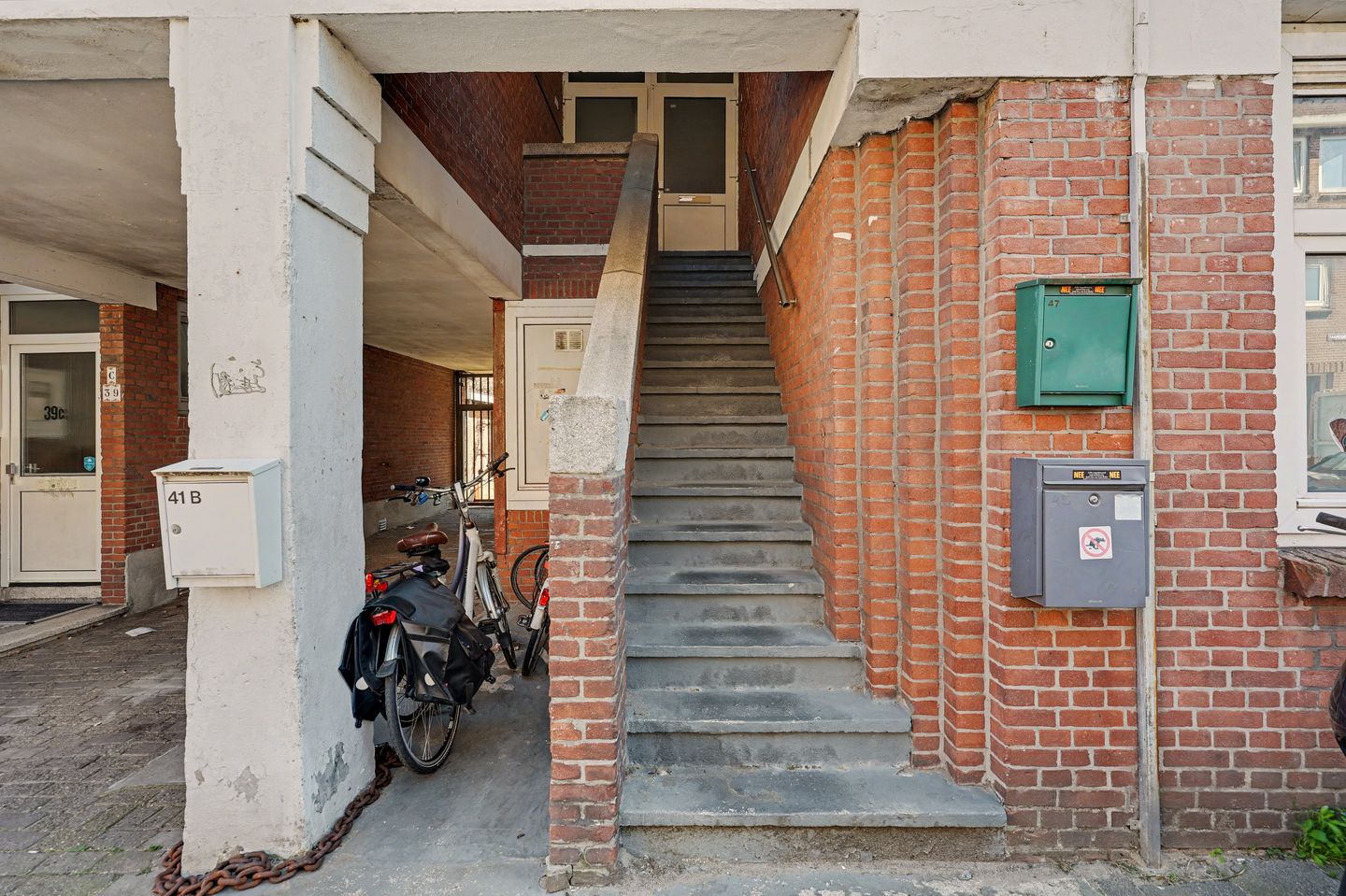 Foto 4 van Van Beverenstraat 47