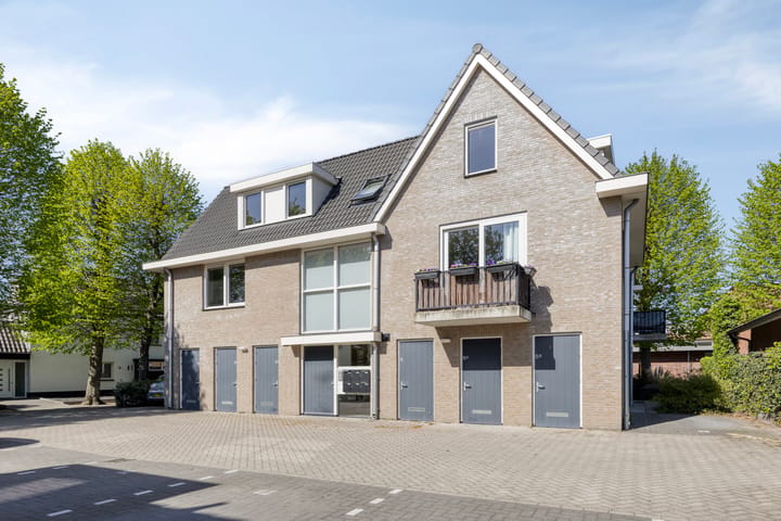 Photo 2 of Lambertusstraat 5-D