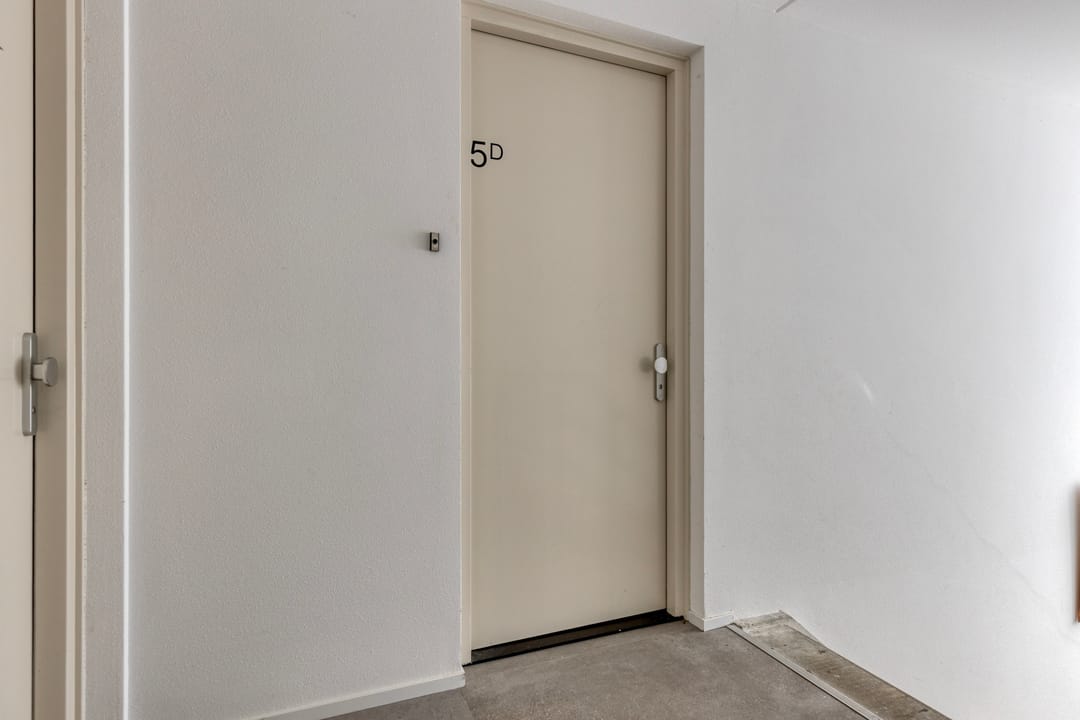 Photo 8 of Lambertusstraat 5-D