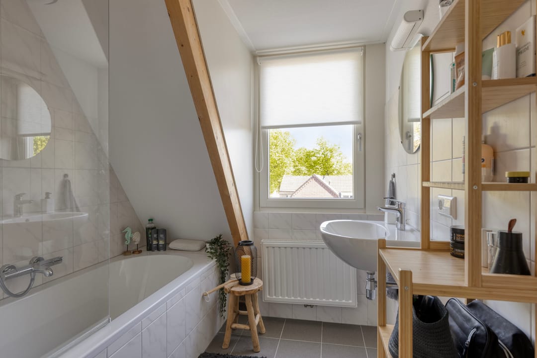 Photo 23 of Lambertusstraat 5-D