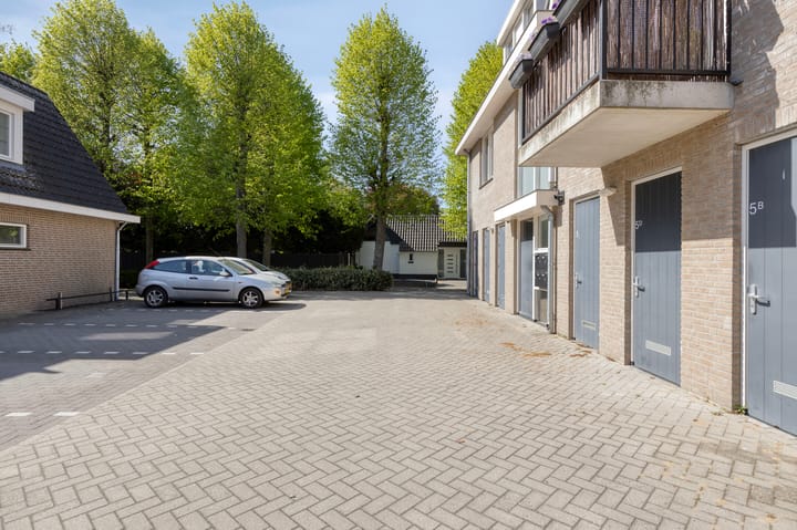 Photo 3 of Lambertusstraat 5-D