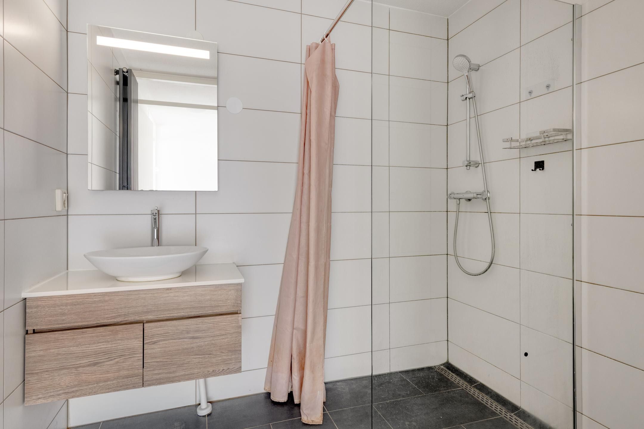 Spacious ground floor apartment with sunny garden in popular Katendrecht — 15