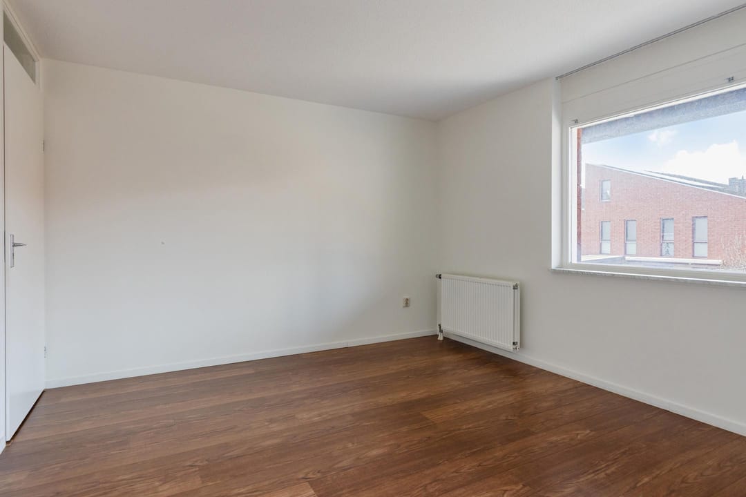 Spacious ground floor apartment with sunny garden in popular Katendrecht — 17