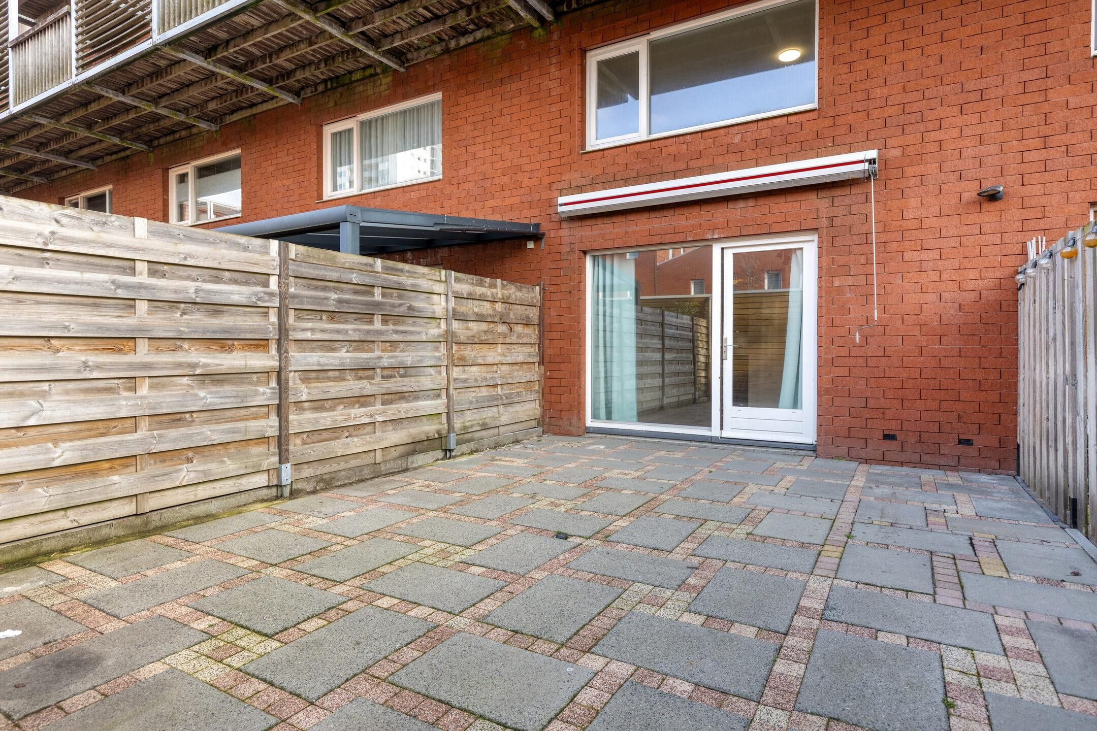 Spacious ground floor apartment with sunny garden in popular Katendrecht — 21