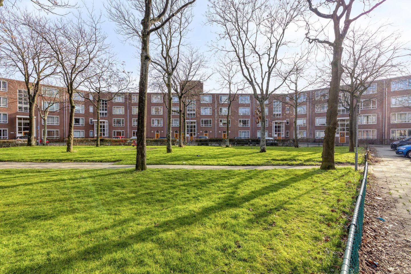 Spacious ground floor apartment with sunny garden in popular Katendrecht — 29
