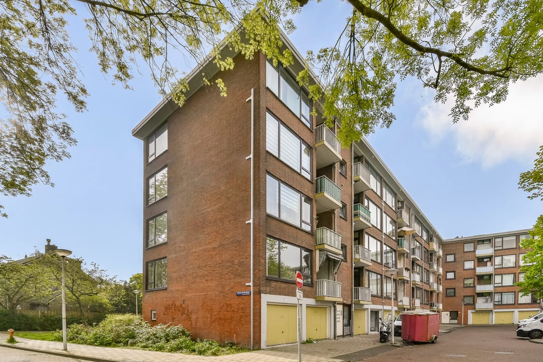 Bright first-floor apartment with two balconies in green Slotermeer — 22