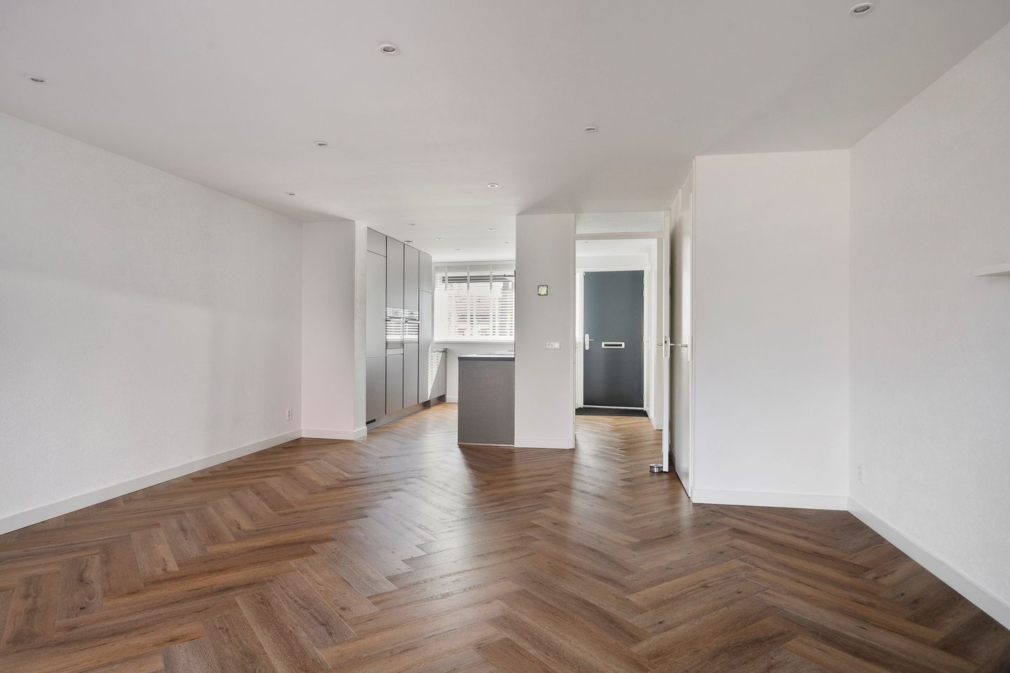 Photo 10 of Kees Verweystraat 43