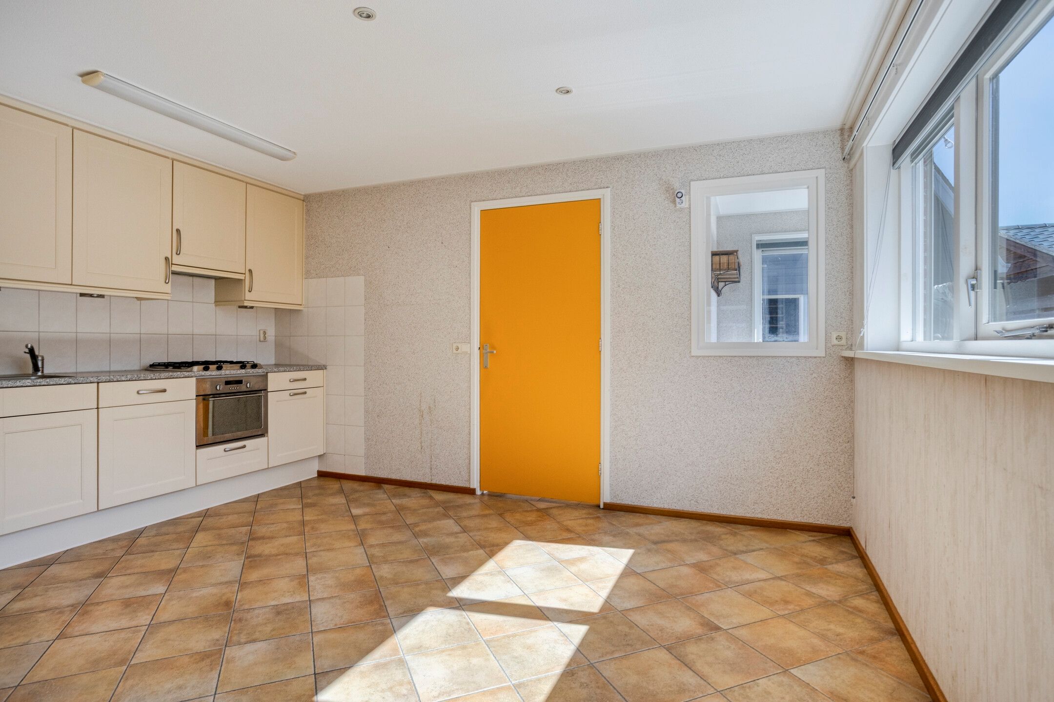 Photo 6 of Zuiderstraat 11