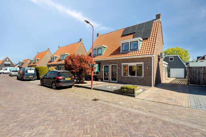 Photo 4 of Zuiderstraat 11