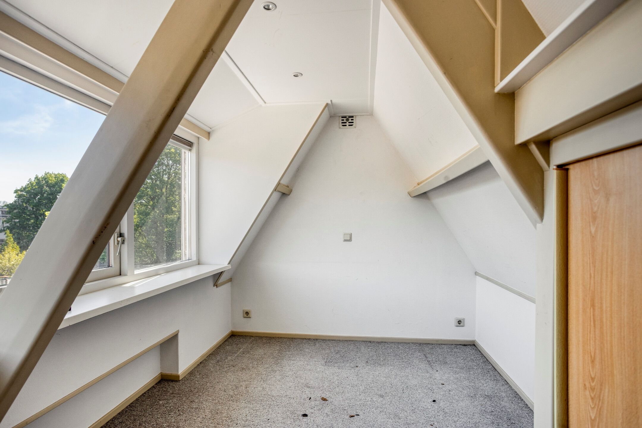 Photo 18 of Zuiderstraat 11