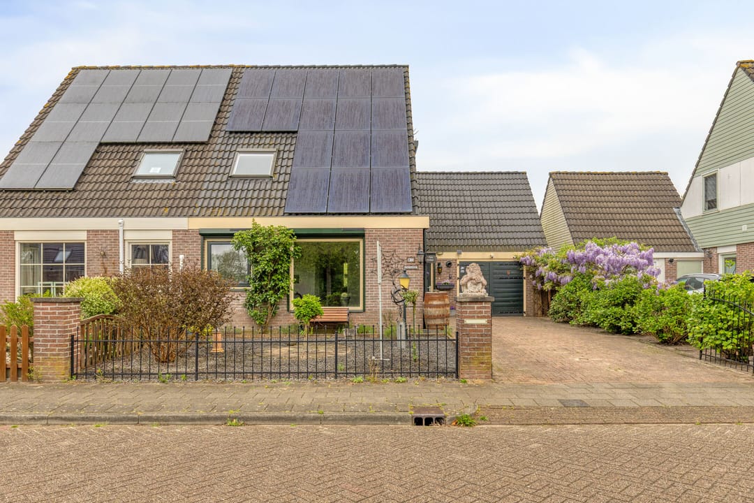 Photo 13 of Schoolstraat 7