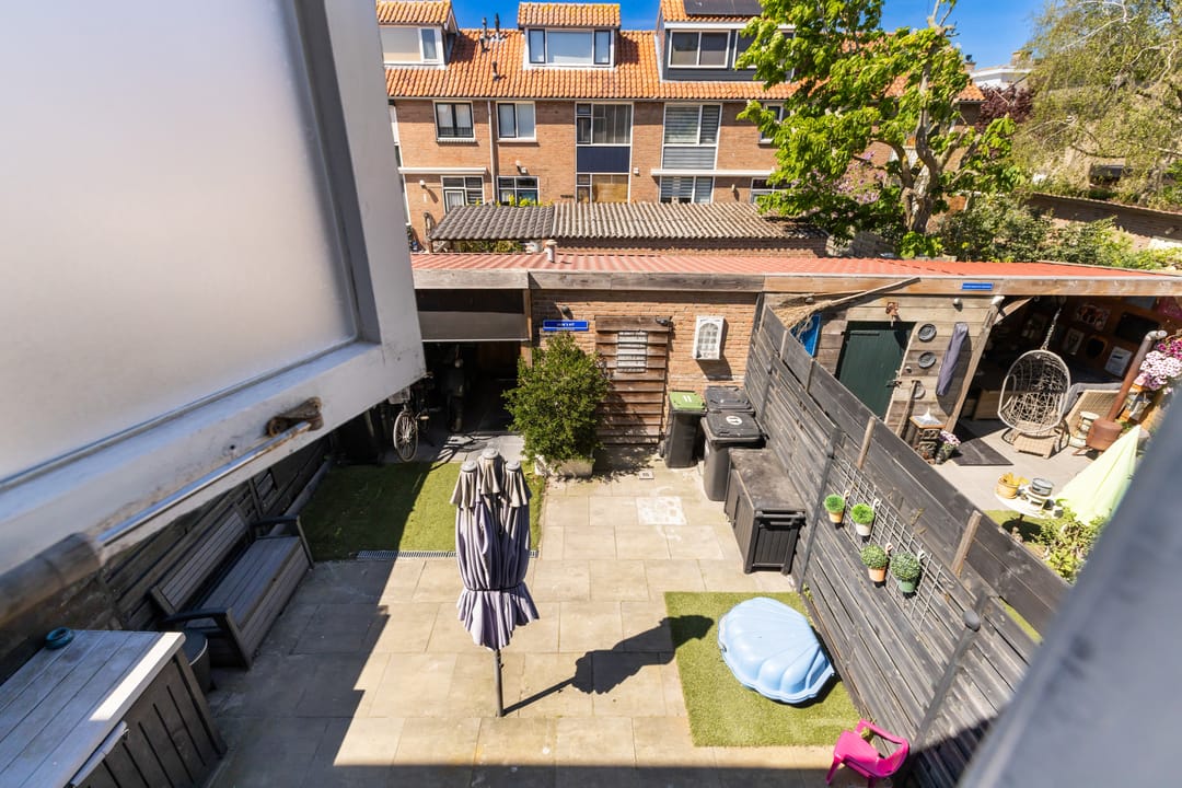 Photo 32 of Beatrixstraat 11