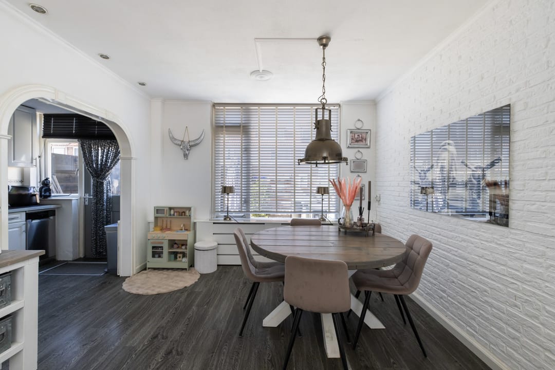 Photo 13 of Beatrixstraat 11