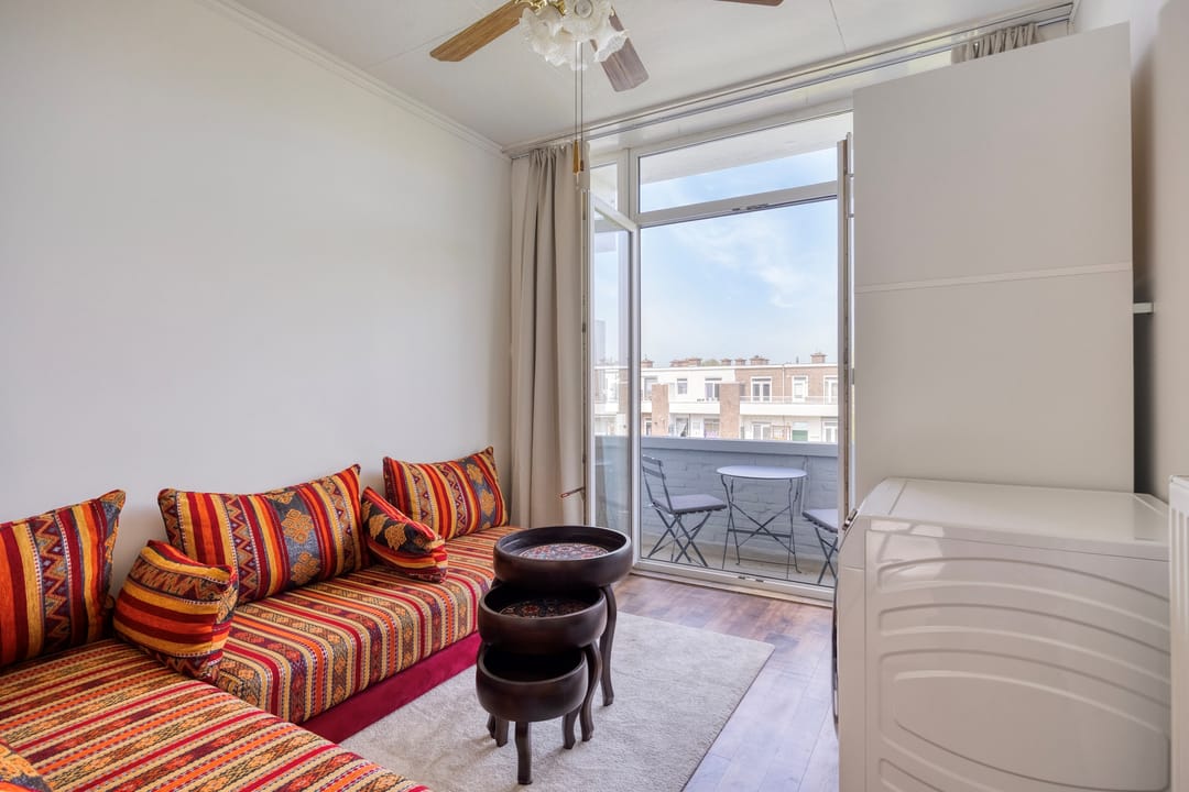 Bright 3-Bedroom Apartment with Modern Amenities in Popular Leyenburg District — 16