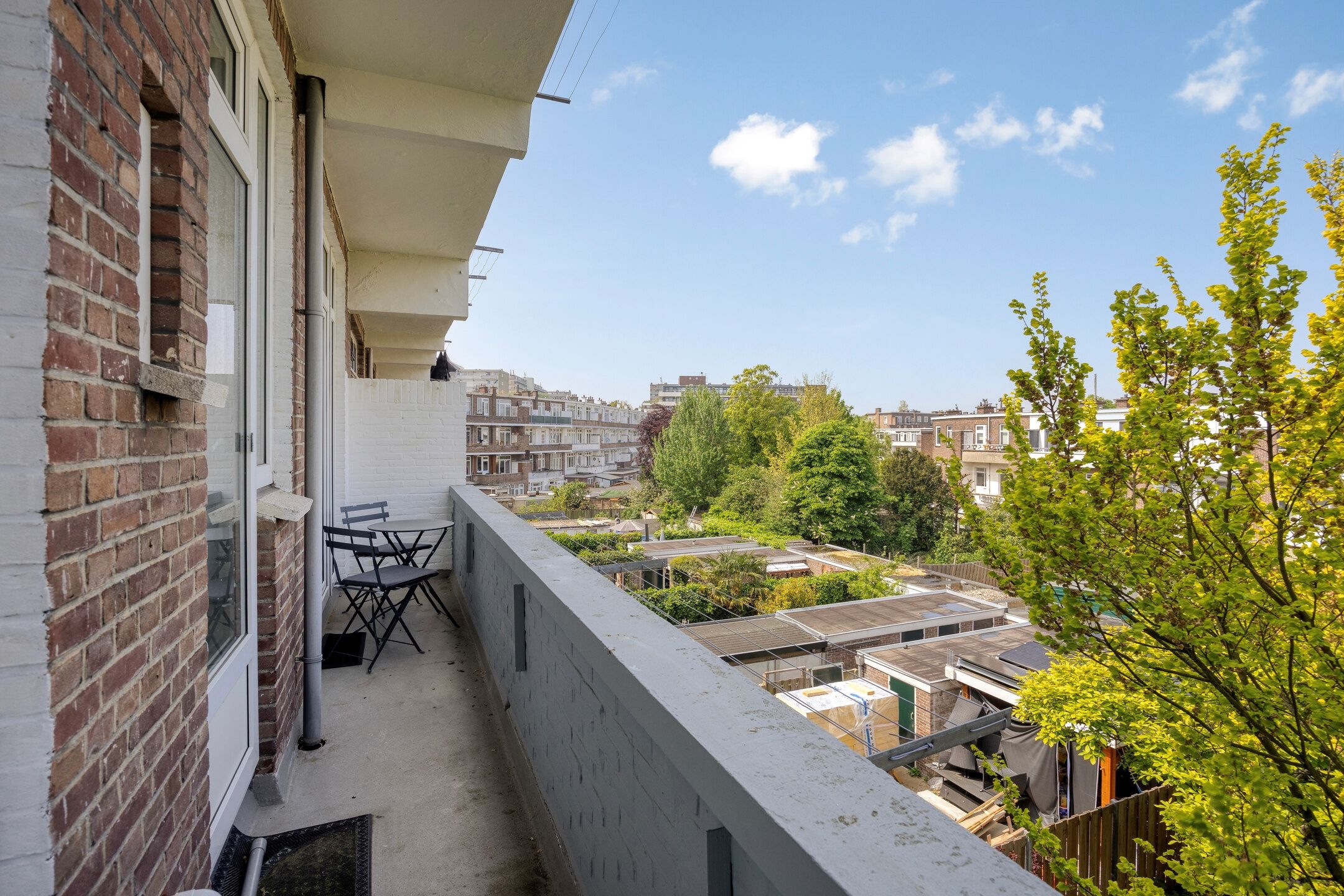 Bright 3-Bedroom Apartment with Modern Amenities in Popular Leyenburg District — 27